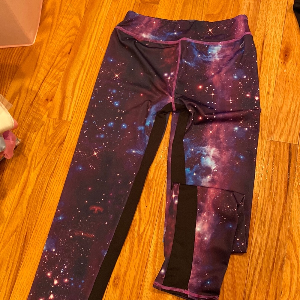 Galaxy print leggings